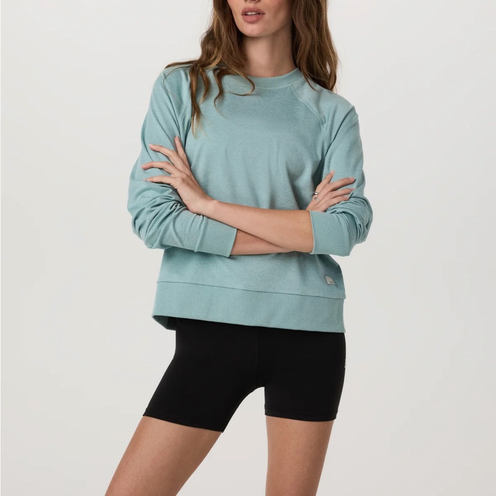 Vuori Halo Sweatshirt in pistachio, xxs NWT